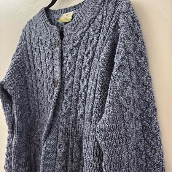 Carraig Donn Cozy Blue Cable Knit cardigan - medium - 100% wool - Picture 3 of 4